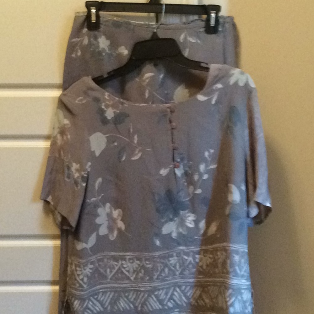 Two piece skirt set